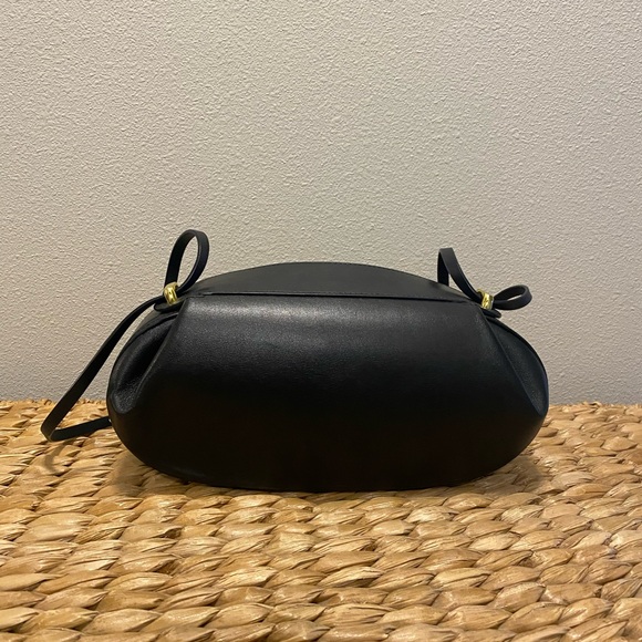 Yuzefi Black Oval Leather Bag - Picture 5 of 9
